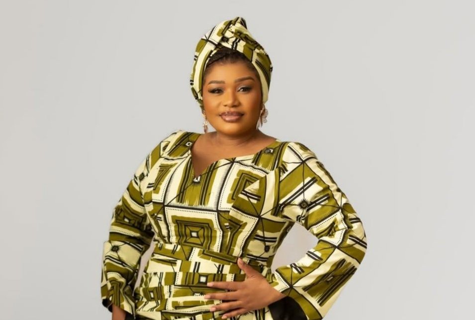 À l’aube du 8 mars, Barbara Kanam célèbre la bravoure des femmes congolaises au‑delà de leurs sacrifices