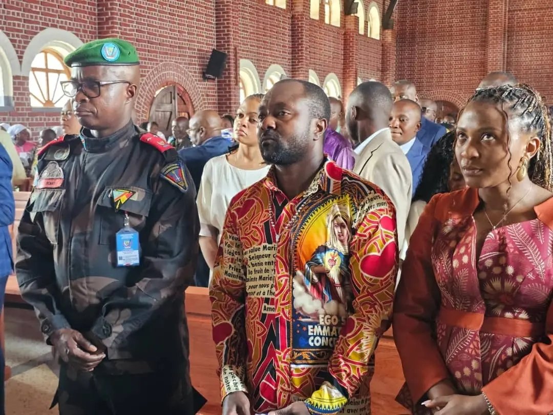 Beni : Le Sénateur Papy Machozi effectue une visite de solidarité et de sensibilisation à la lutte contre Ebola dans le Grand Nord.