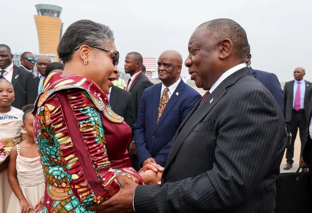 Cyril Ramaphosa à Kinshasa : une poignée de main en pleine période d’Ebola qui fait polémique