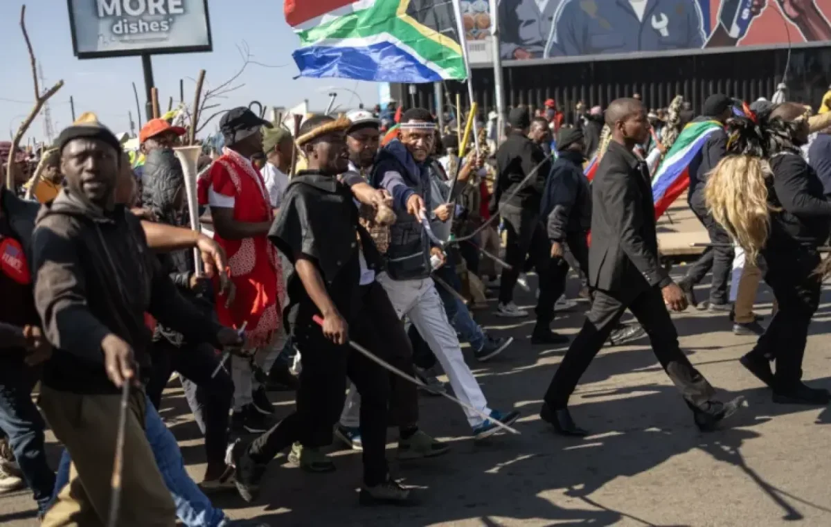 Solidarité africaine : 1 million de dollars pour le rapatriement des Zimbabwéens